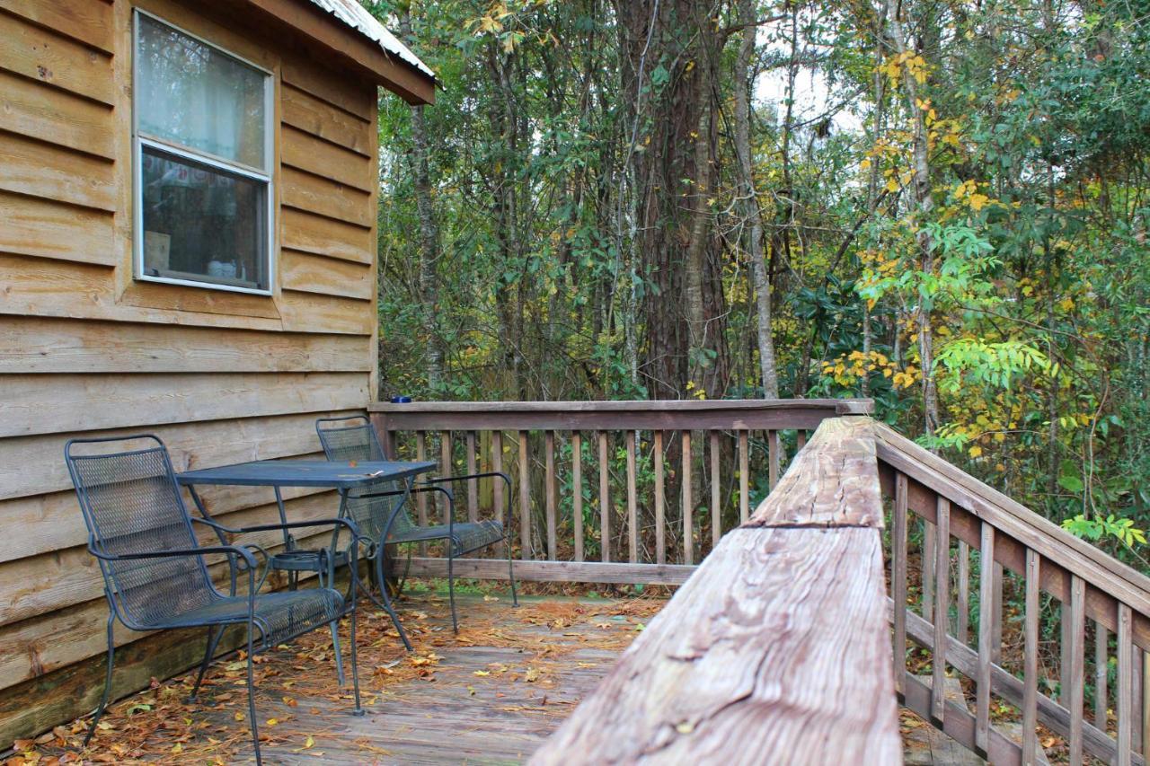 Berry Creek Cabins Bed and Breakfast Isabel Eksteriør billede