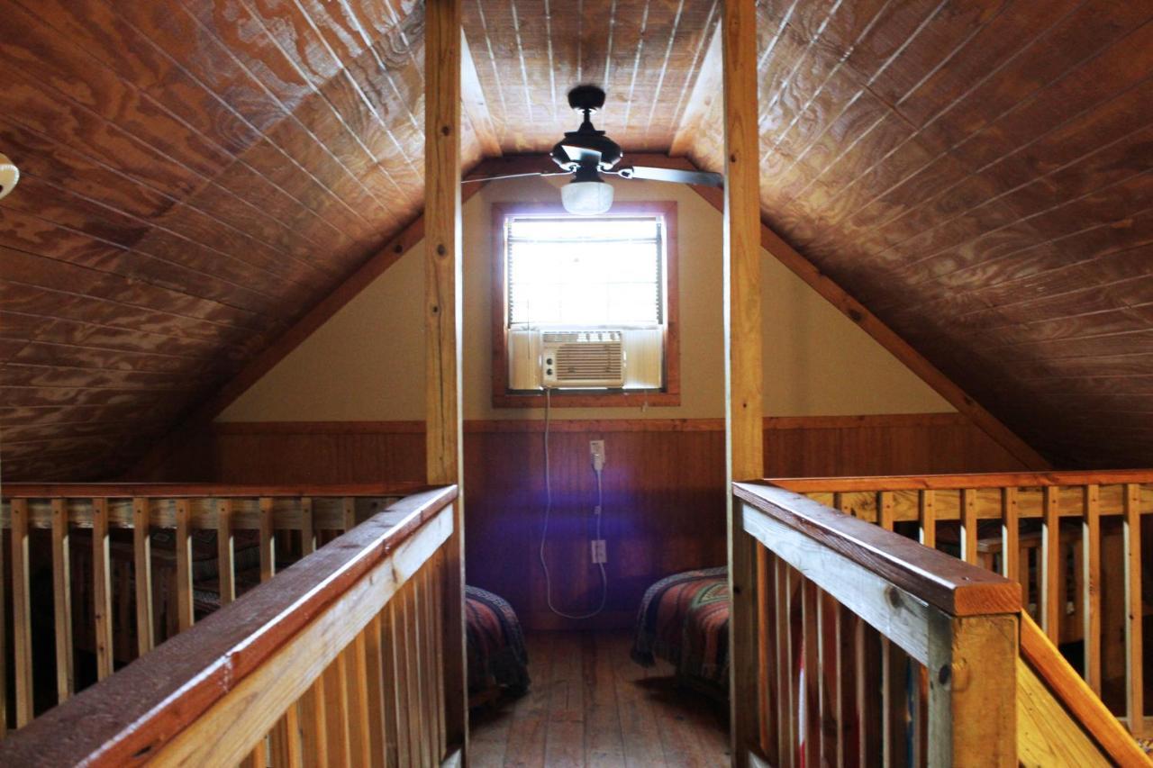 Berry Creek Cabins Bed and Breakfast Isabel Eksteriør billede